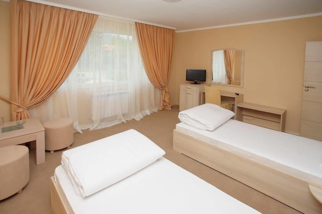 Family Hotel Diana Sofia Ngoại thất bức ảnh